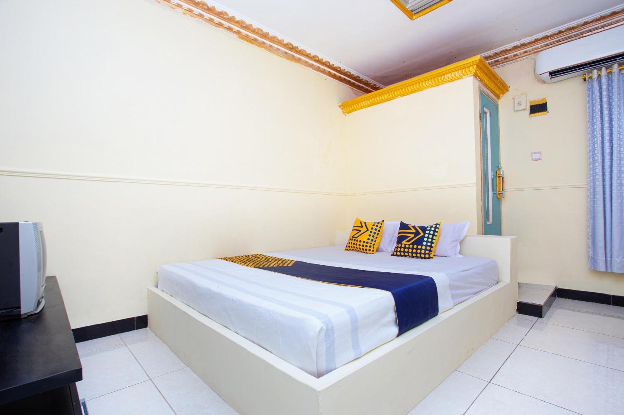 Spot On 2473 Buana Jaya Guest House Cilacap Dış mekan fotoğraf