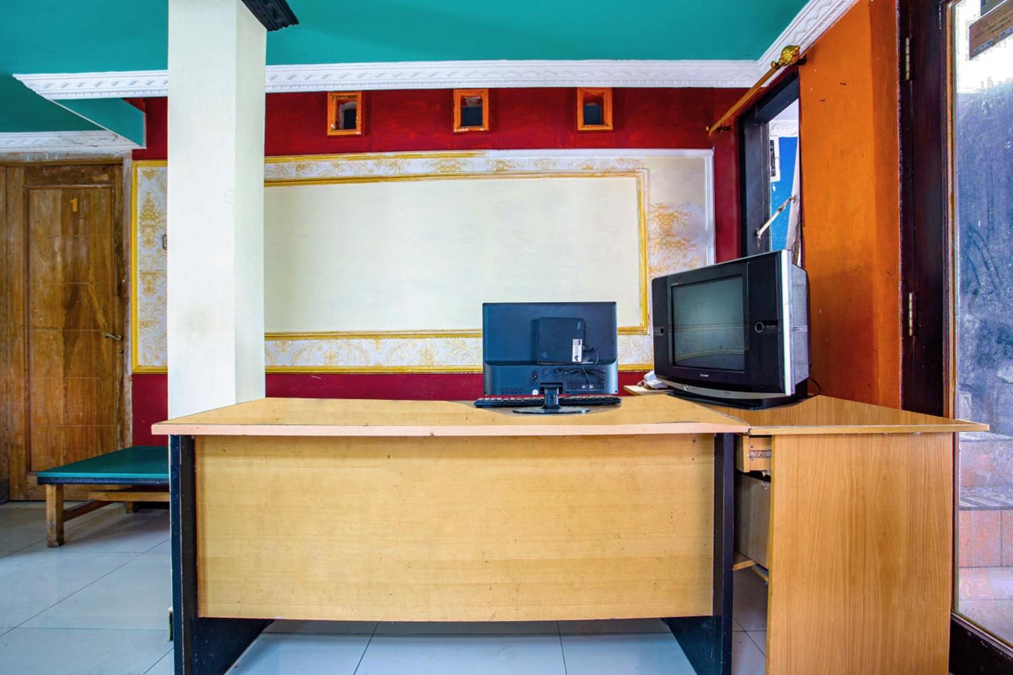 Spot On 2473 Buana Jaya Guest House Cilacap Dış mekan fotoğraf