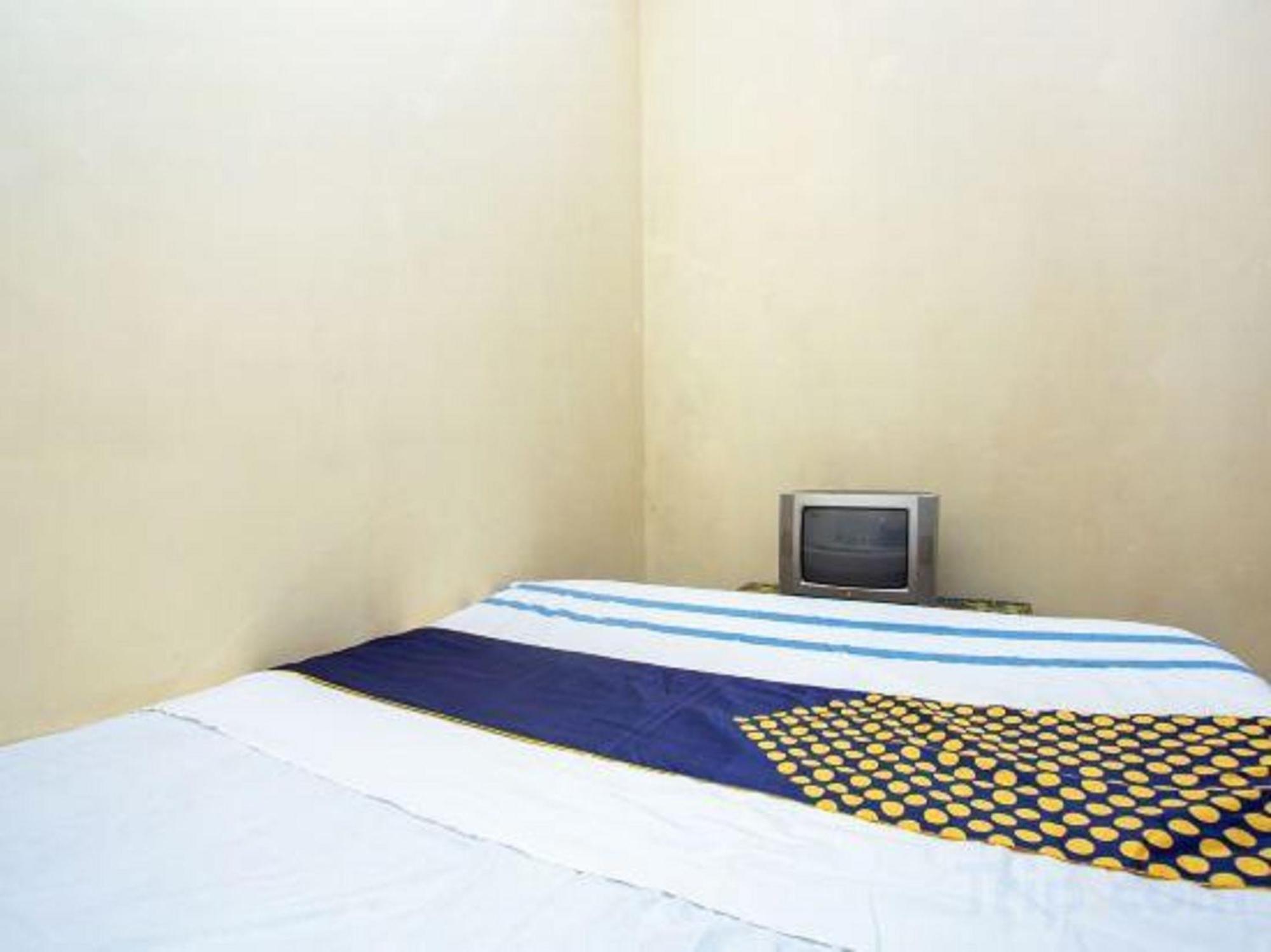 Spot On 2473 Buana Jaya Guest House Cilacap Dış mekan fotoğraf
