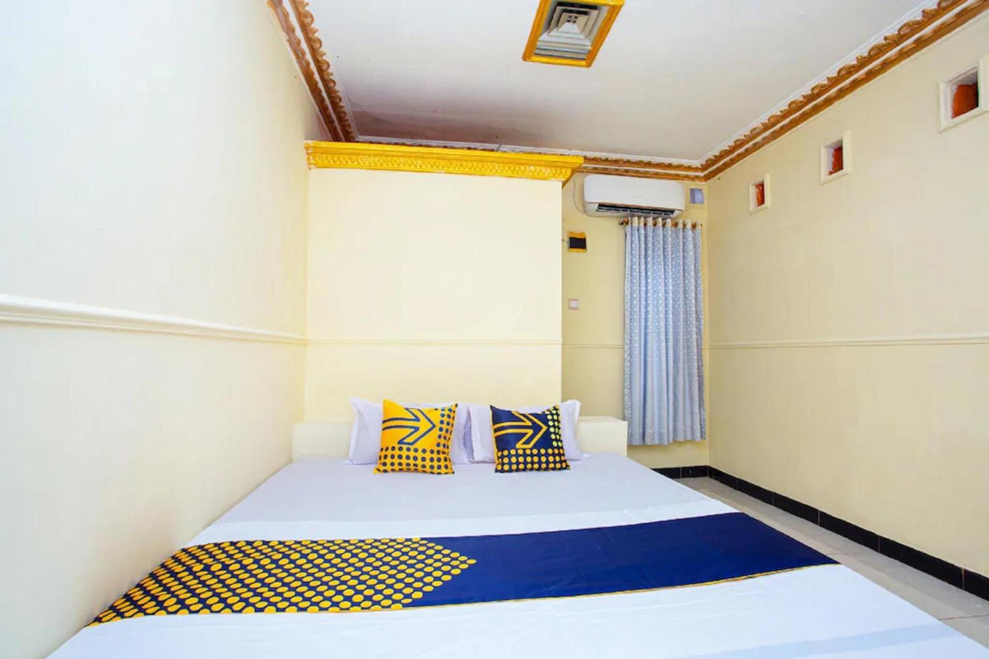 Spot On 2473 Buana Jaya Guest House Cilacap Dış mekan fotoğraf