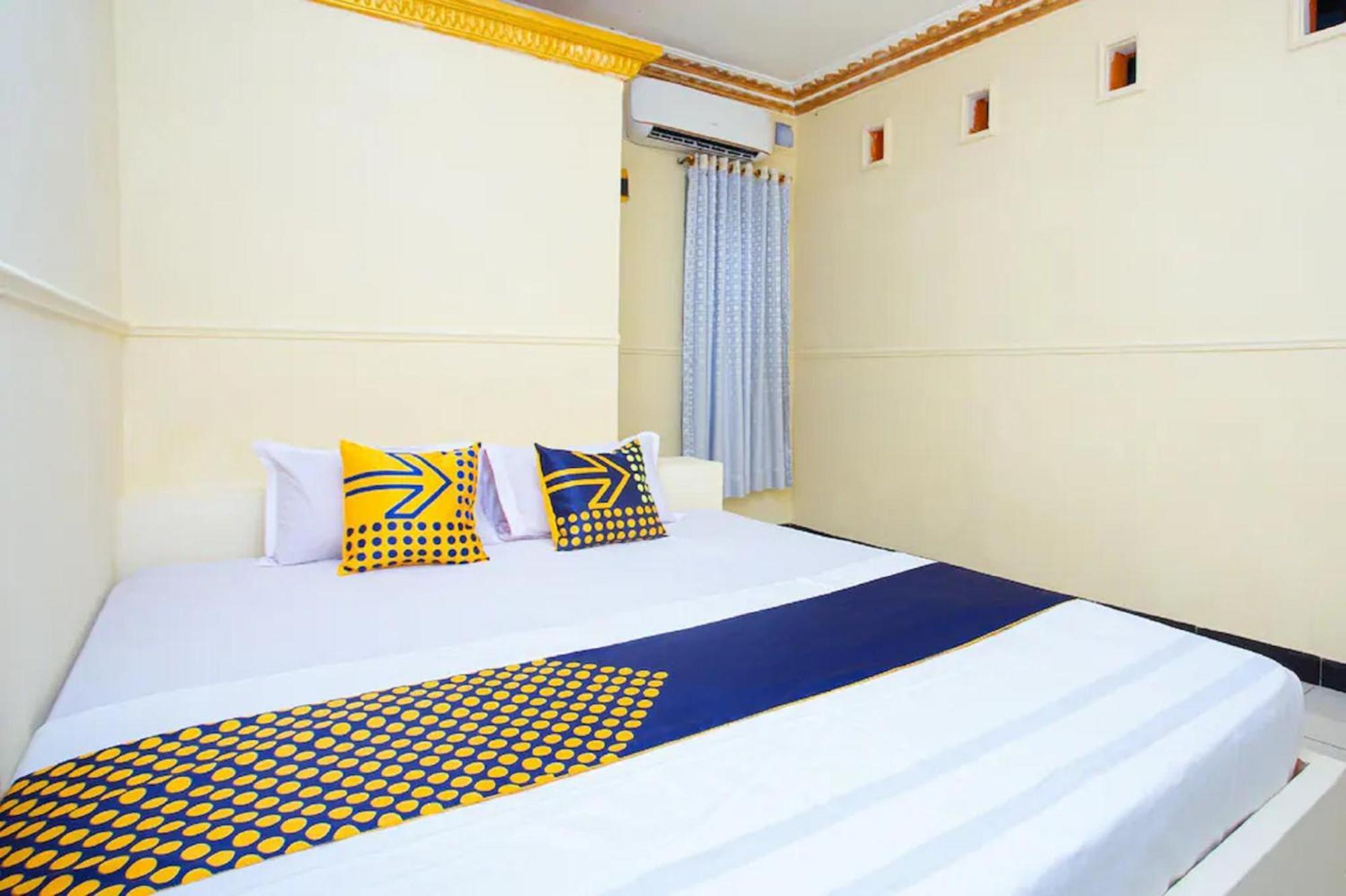 Spot On 2473 Buana Jaya Guest House Cilacap Dış mekan fotoğraf
